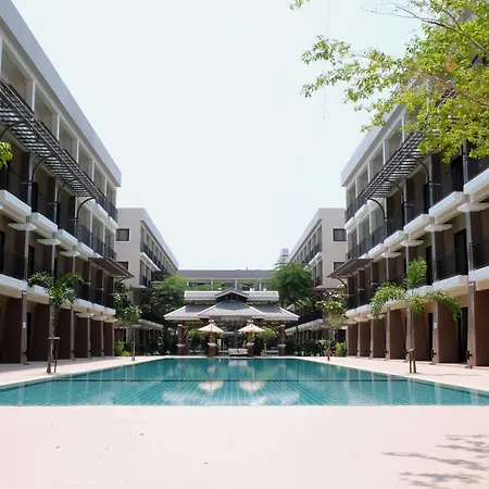 Summer Tree Hotel